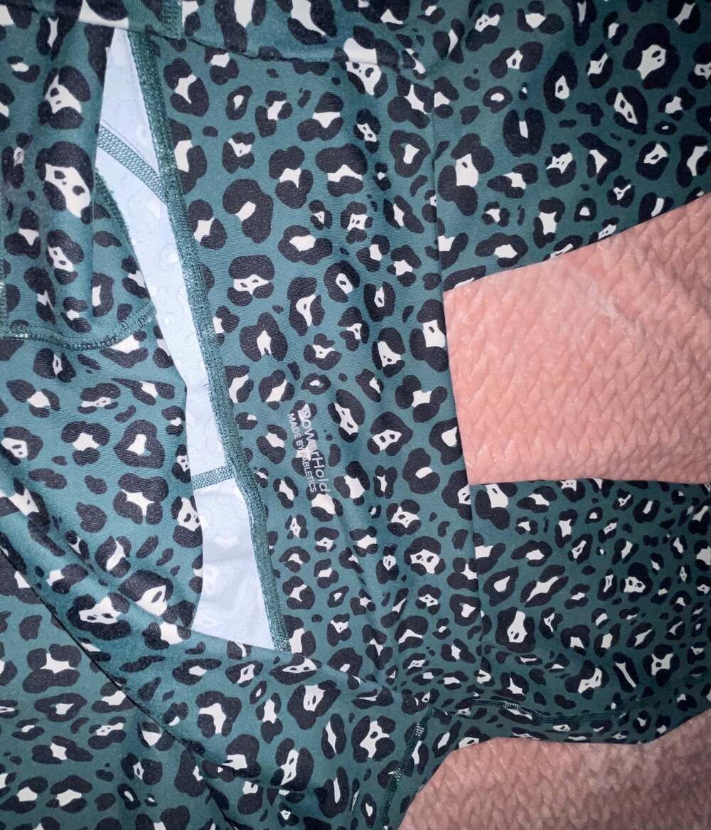 Fabletics PowerHold Leopard Print Leggings - 3XL - Picture 5 of 7